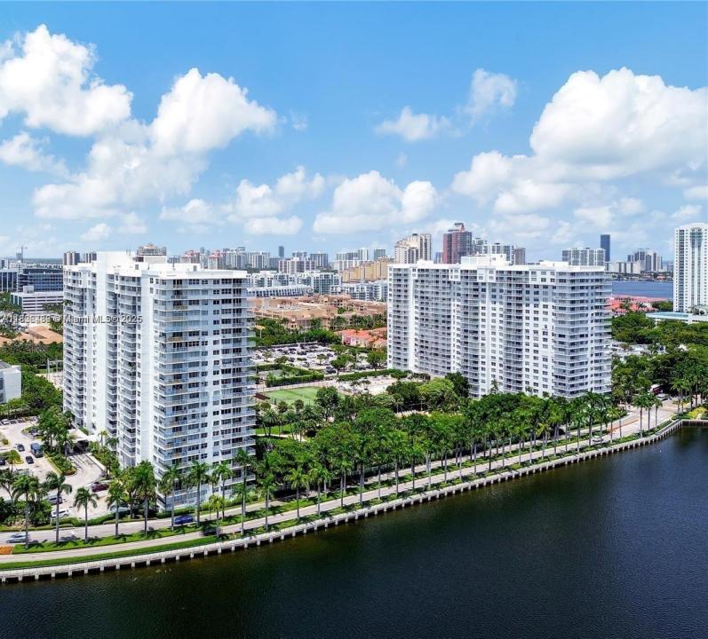 2851 NE 183rd St 1903E-1905E, Aventura, FL 33160