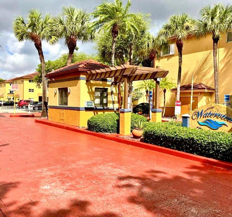 8250 SW 149th Ct 8-206, Miami, FL 33193