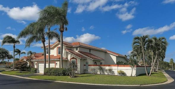 6953 Columbia Ct, Margate, FL 33063