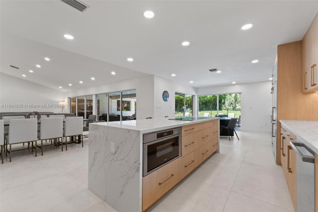 4246 Live Oak Blvd, Delray Beach, FL 33445