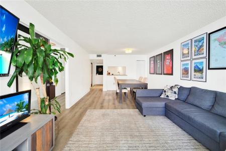 555 NE 15th St 31E, Miami, FL 33132