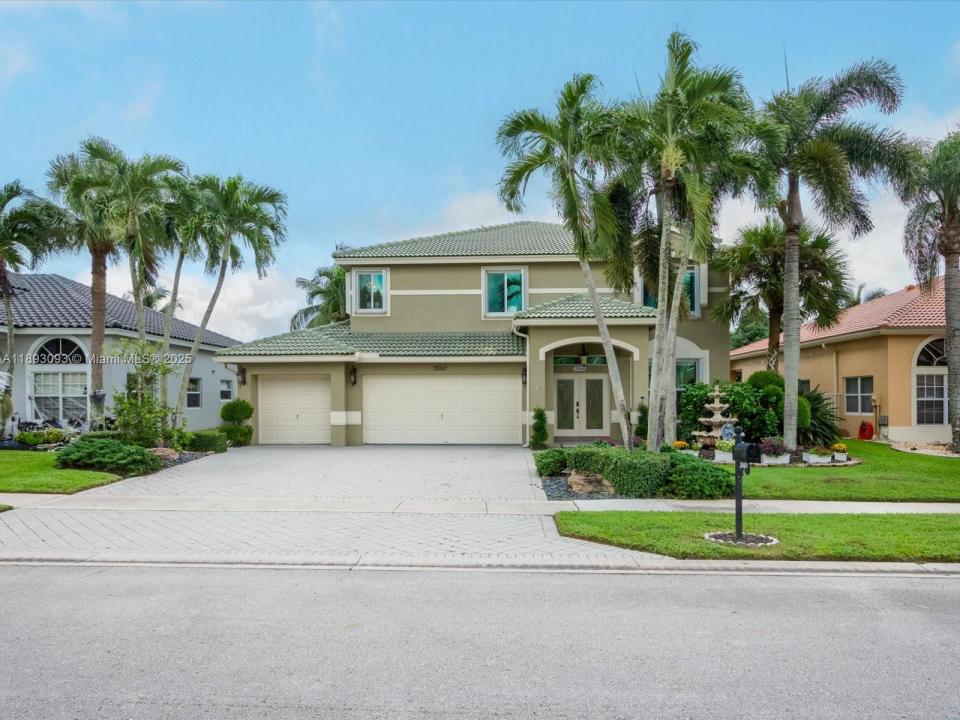 3560 Moon Bay Cir, Wellington, FL 33414