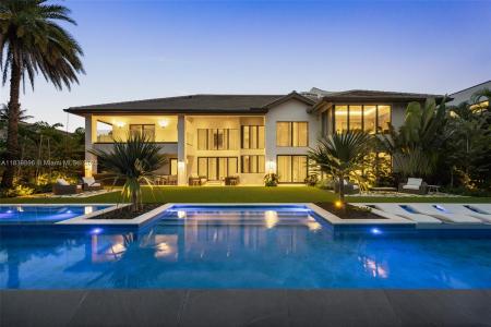 110 Holiday Dr, Hallandale Beach, FL 33009