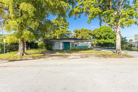 16190 NE 11th Ct, North Miami Beach, FL 33162