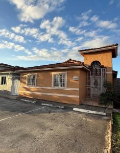 9287 NW 120th Ter 143, Hialeah Gardens, FL 33018