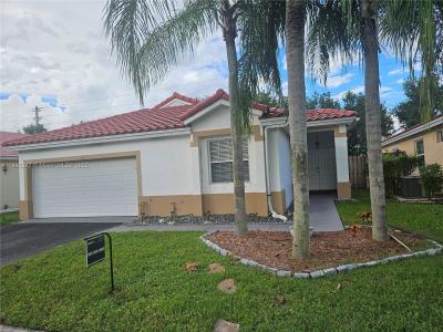 32 Gables Blvd, Weston, FL 33326