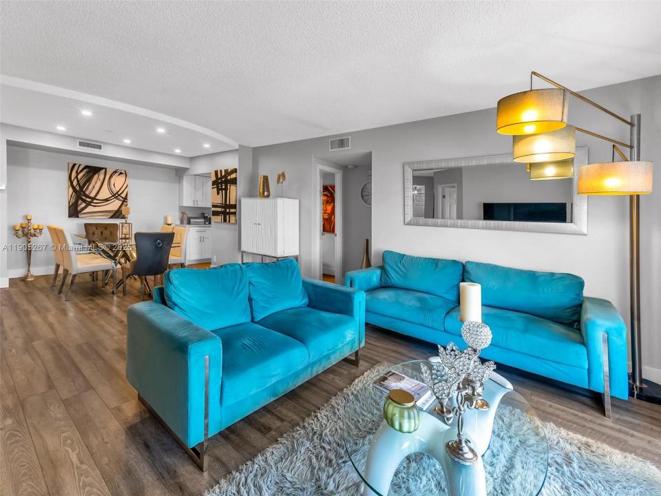 3800 Hillcrest Dr 907, Hollywood, FL 33021