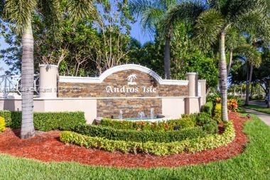 8525 Pine Cay, West Palm Beach, FL 33411