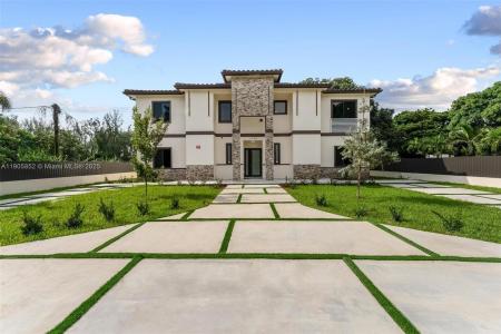 1962 NW 107th St, Miami, FL 33167