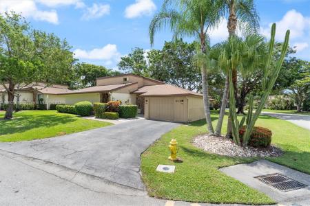 8001 Royal Palm Cir 57, Tamarac, FL 33321