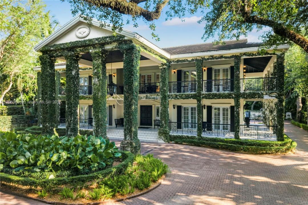 612 Sunset Dr, Coral Gables, FL 33143