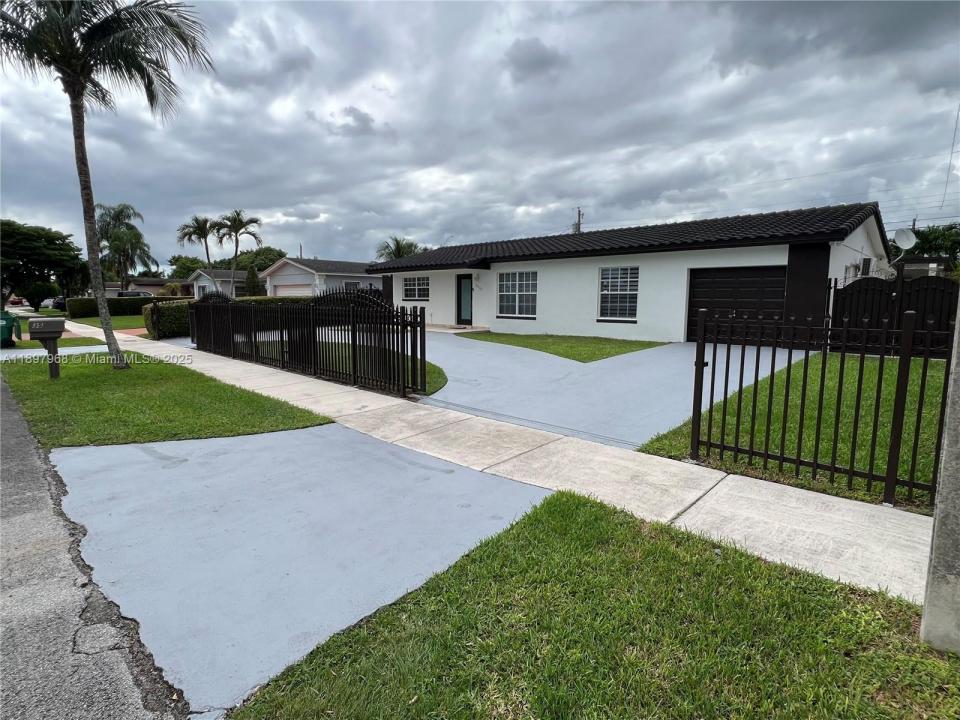 3530 SW 126th Ave, Miami, FL 33175