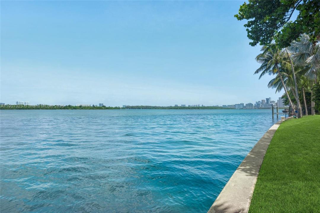 216 Bal Bay Dr, Bal Harbour, FL 33154