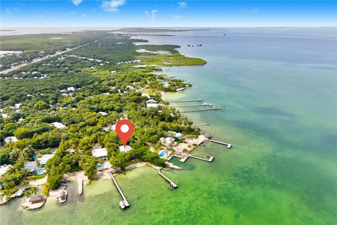 34 Sunset Rd, Key Largo, FL 33037