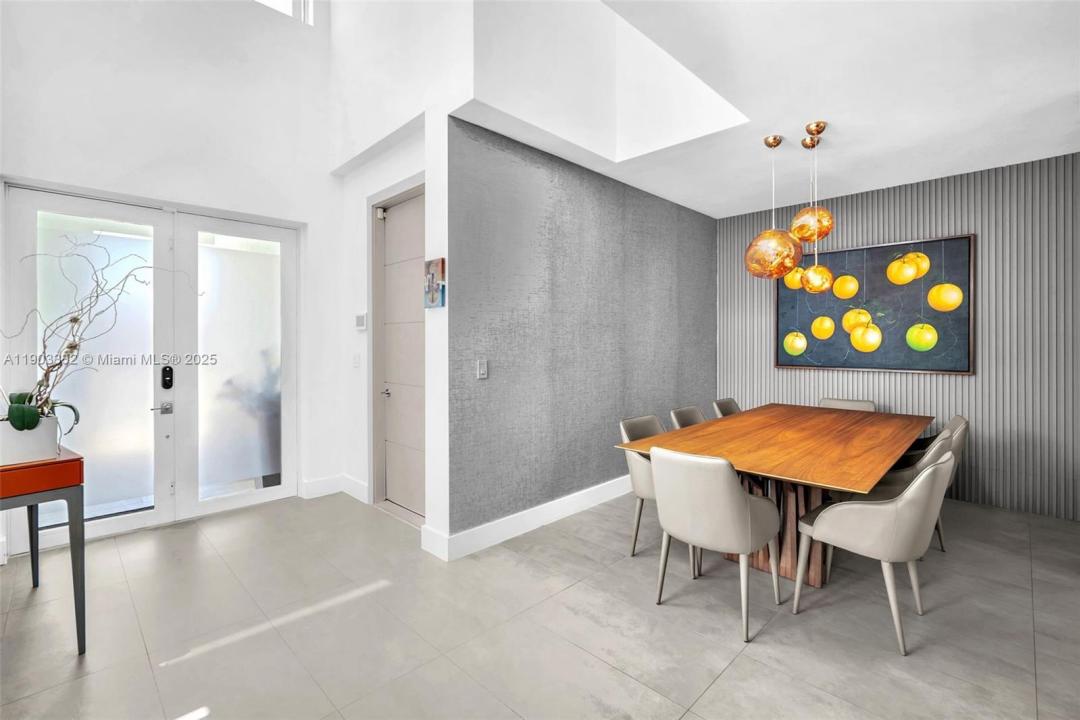 3167 SW 25th St 1, Miami, FL 33133