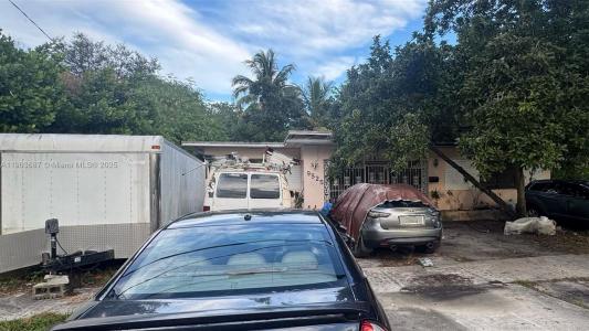 9525 NW 2nd Ave, Miami Shores, FL 33150