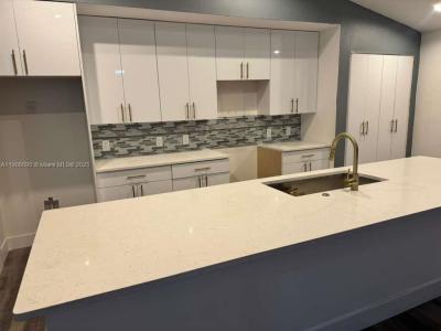 482 NW Marion Ave, Port St. Lucie, FL 34953