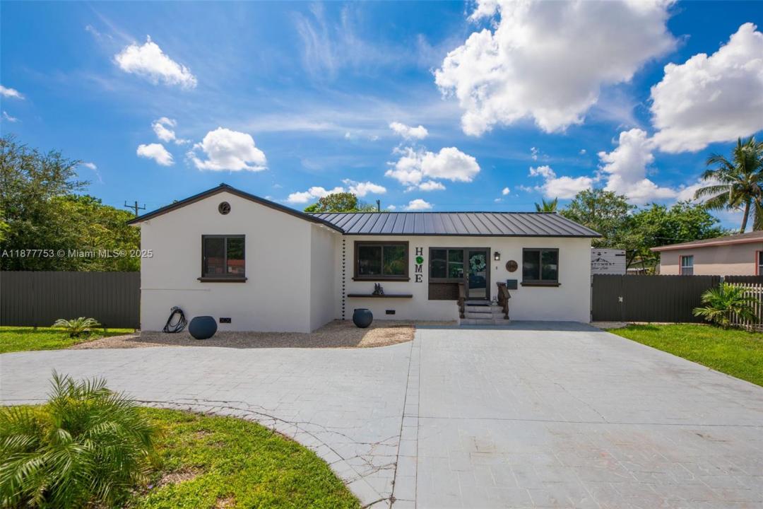 1240 Peri St, Opa-Locka, FL 33054