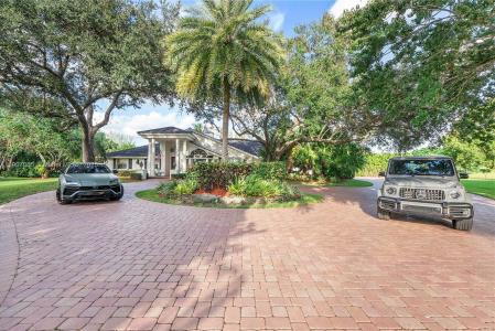 8020 NW 47th Dr, Coral Springs, FL 33067