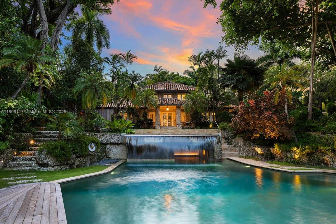 3585 Anchorage Way, Miami, FL 33133