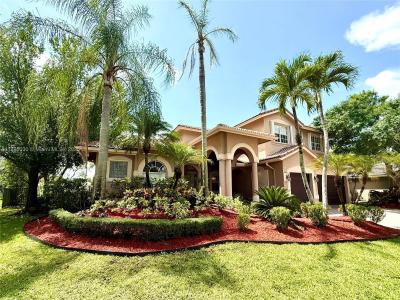 2547 Montclaire Cir 2547, Weston, FL 33327