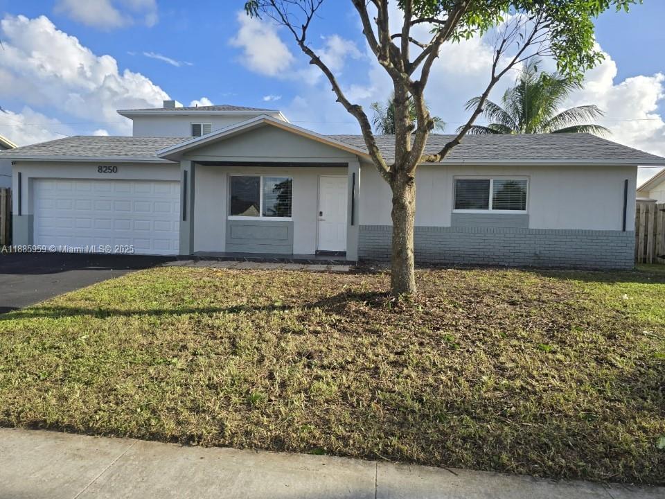 8250 NW 46th St, Lauderhill, FL 33351