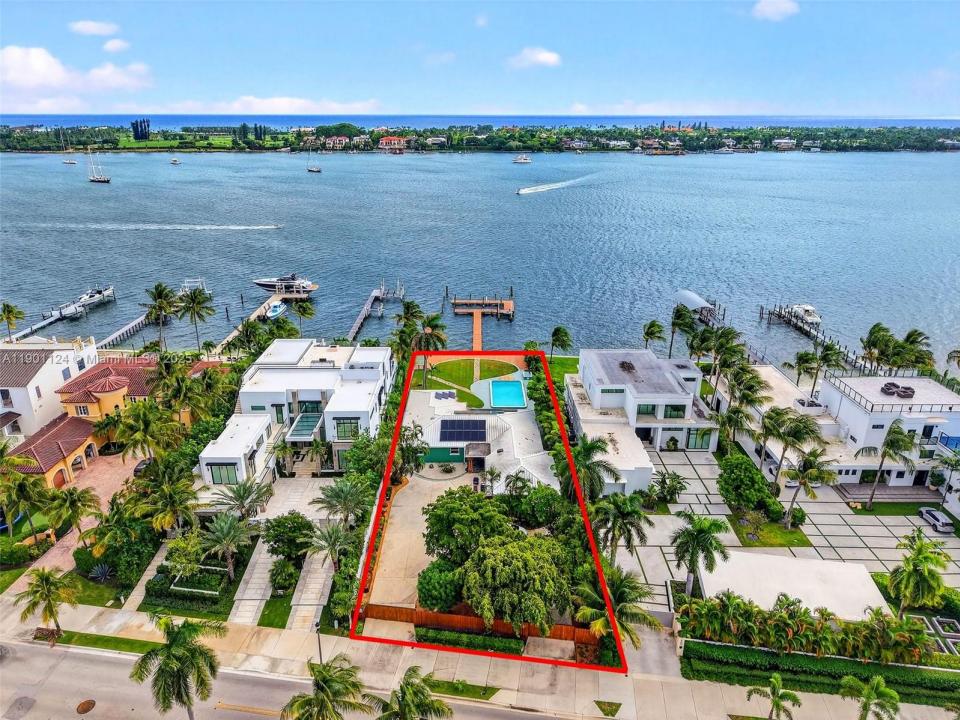 West Palm Beach, FL 33407