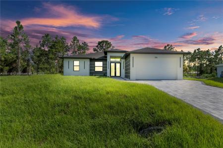 204 E 10th St, Lehigh Acres, FL 33972