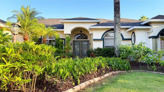 460 NE Cornwall Ave, Port St. Lucie, FL 34983