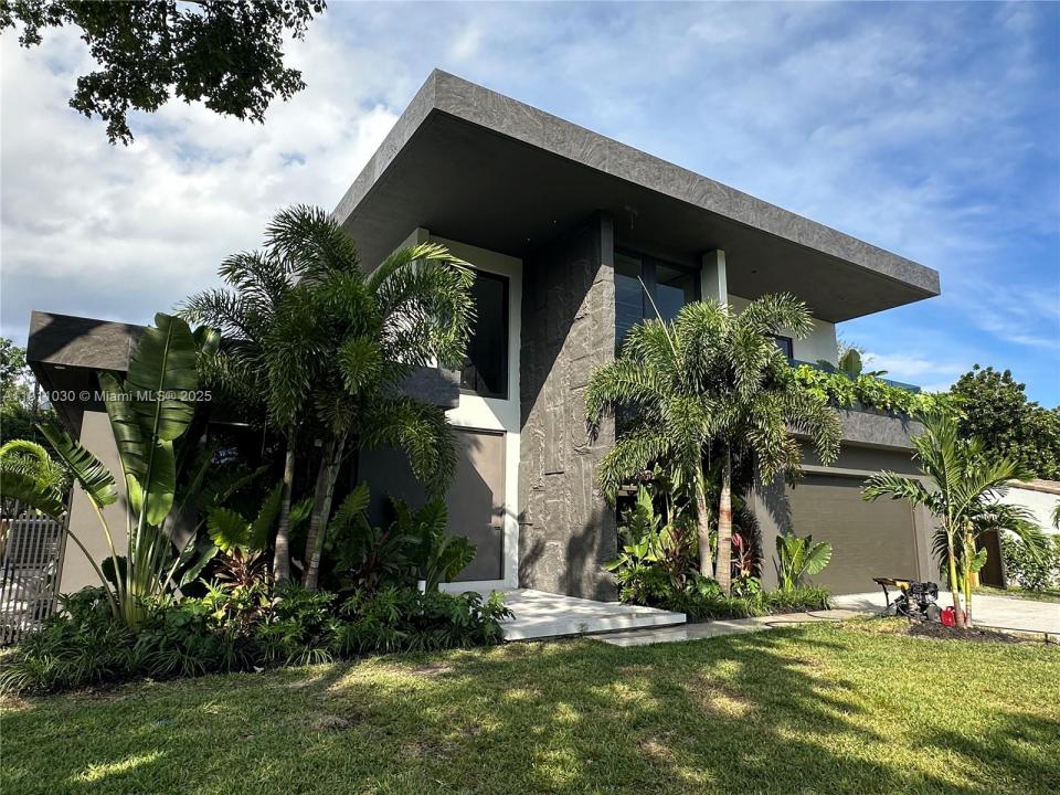 Biscayne Park, FL 33161