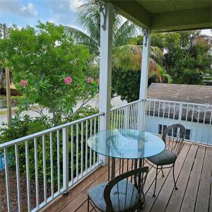 West Palm Beach, FL 33407