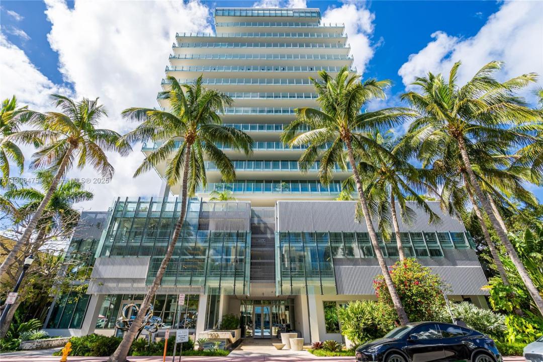 120 Ocean Dr 700, Miami Beach, FL 33139