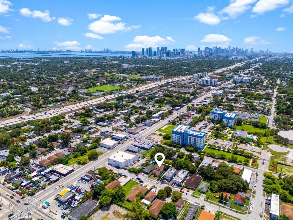 742 NW 70th St, Miami, FL 33150