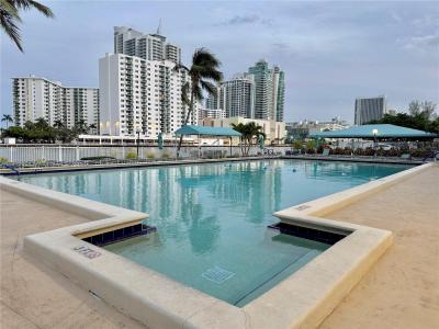 800 Parkview Dr 519, Hallandale Beach, FL 33009