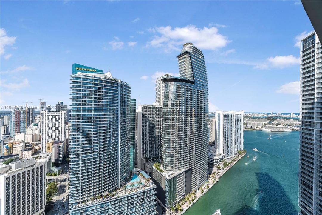 485 Brickell Ave 4404, Miami, FL 33131