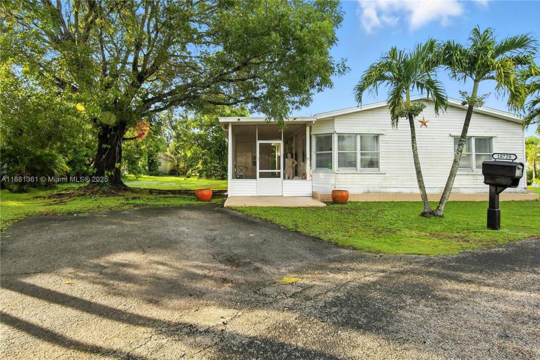 18728 SW 349 St 442, Homestead, FL 33034