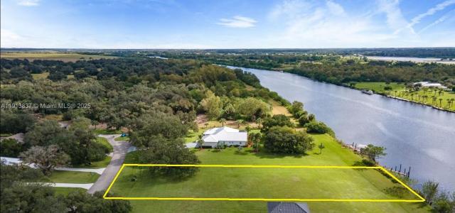 1497 Riverbend Dr, Other City - In The State Of Florida, FL 33935
