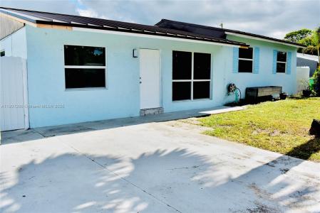 2280 SW 43rd Ave 1, Fort Lauderdale, FL 33317