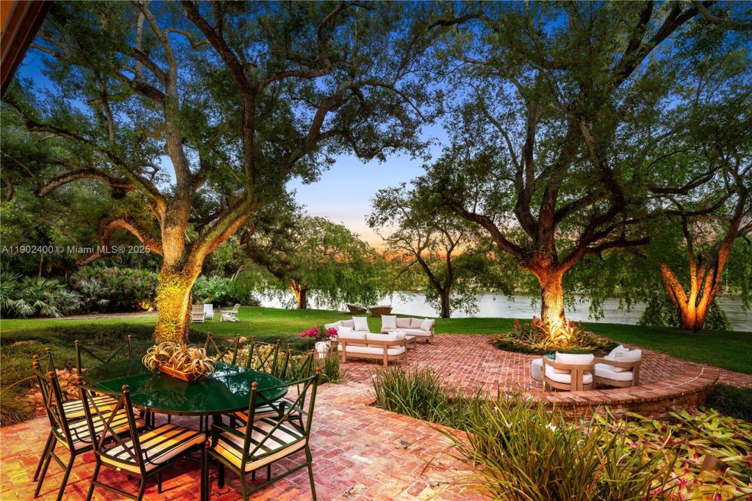 5390 Banyan Dr, Coral Gables, FL 33156