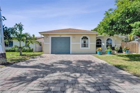 1607 S N St, Lake Worth, FL 33460