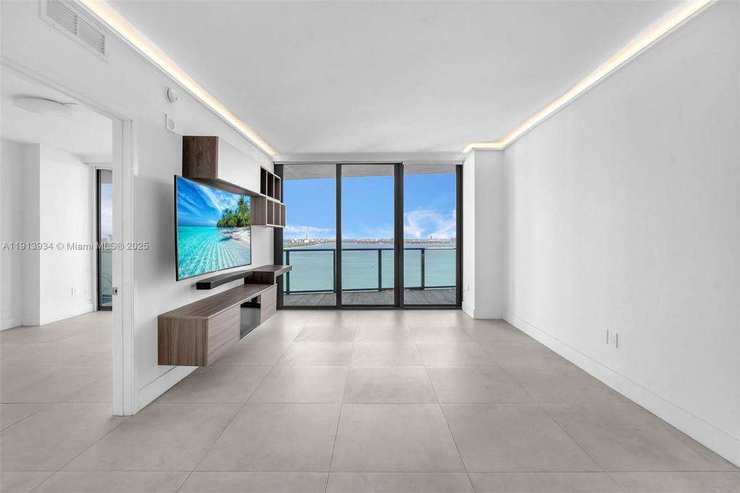 460 NE 28th St 2607, Miami, FL 33137