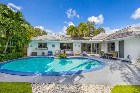 2132 NE 63rd Ct, Fort Lauderdale, FL 33308