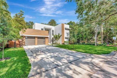 11143 NE 8th Ave, Biscayne Park, FL 33161