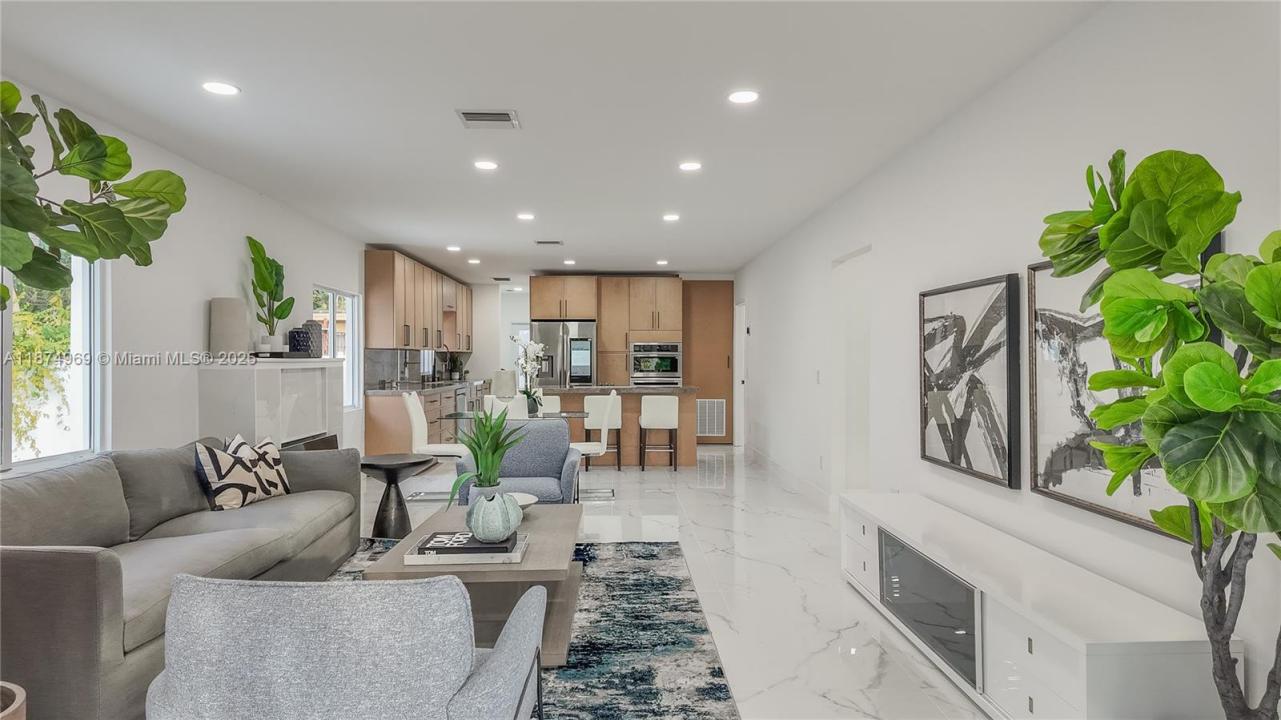 3389 NW 14th Ave, Miami, FL 33142