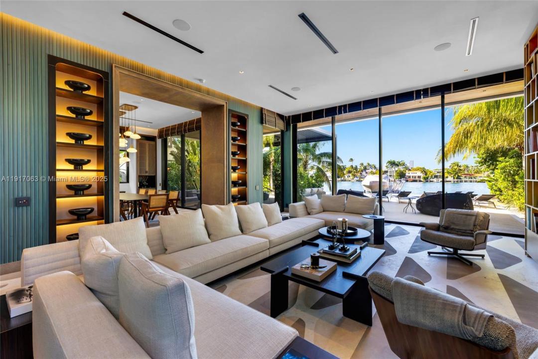 200 W Rivo Alto Dr, Miami Beach, FL 33139