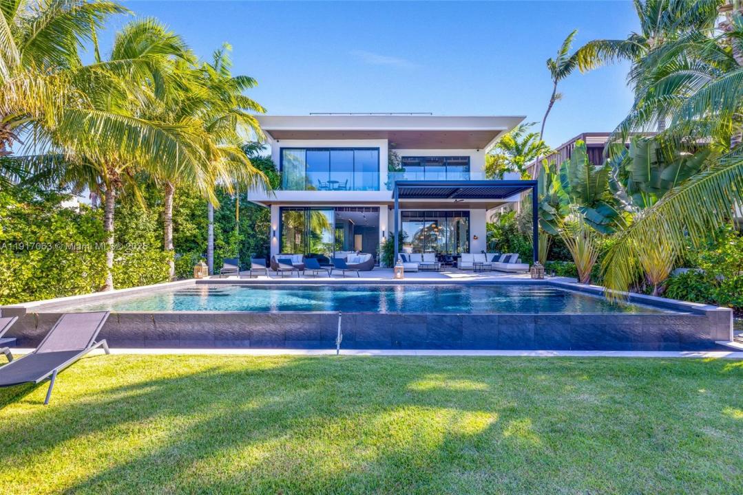 200 W Rivo Alto Dr, Miami Beach, FL 33139