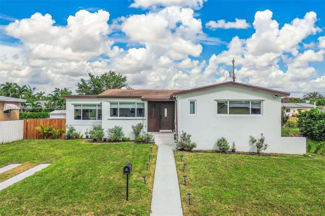 7901 SW 22nd St, Miami, FL 33155