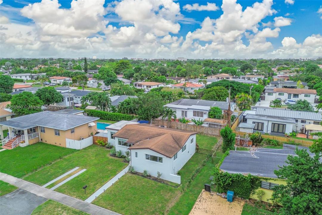7901 SW 22nd St, Miami, FL 33155