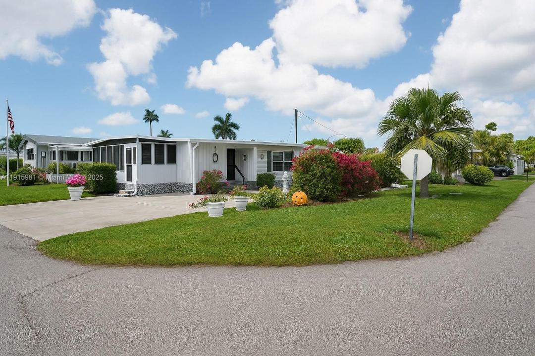 1002 1002 sunrise blvd, Naples, FL 34110