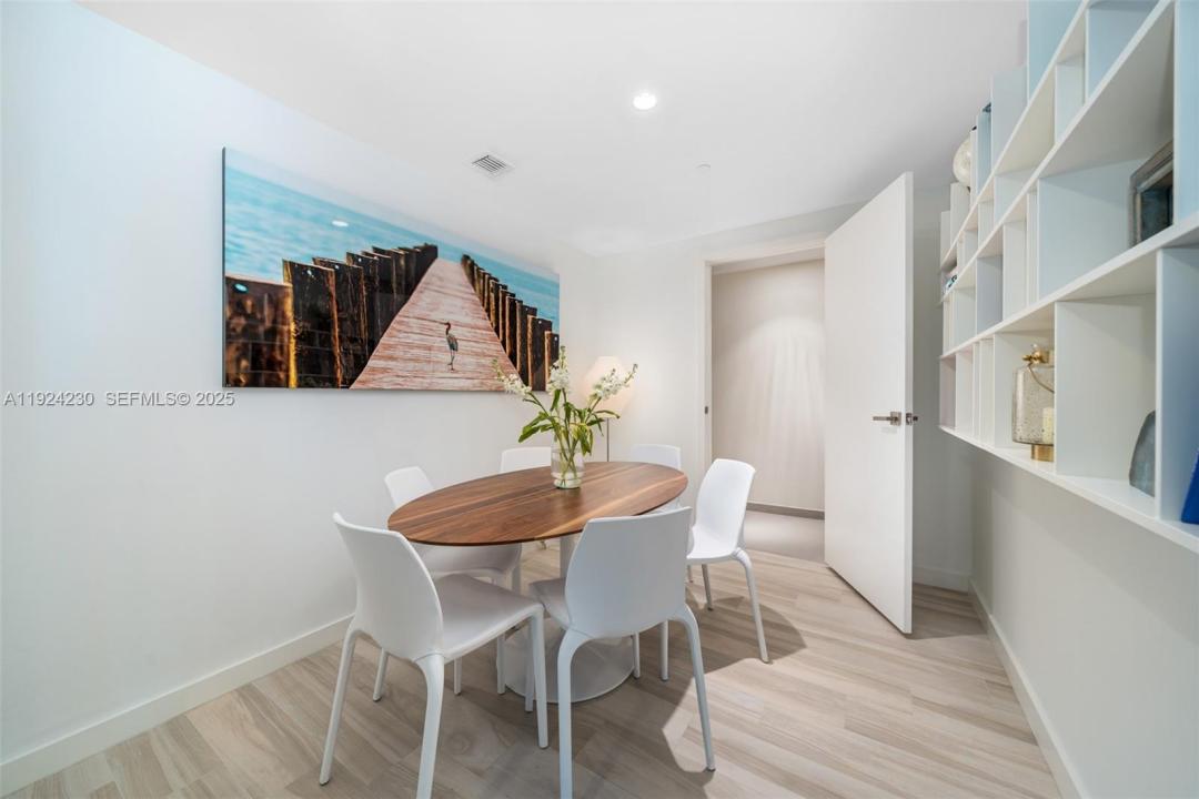 1080 Brickell Ave 2706, Miami, FL 33131